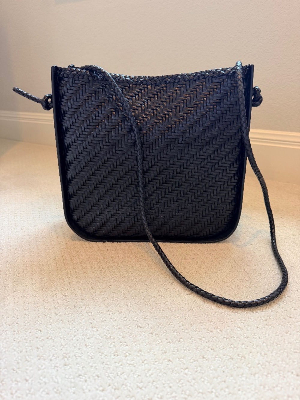 Dragon Diffusion Wanaka Bag in Black Leather, NIB
